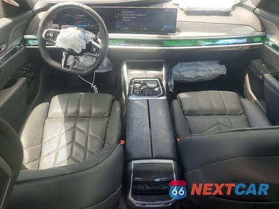 Zdjęcie 8 z 12 samochodu: 2026 BMW 740 XI VIN:WBA33EH03TCW56439 - miniatura