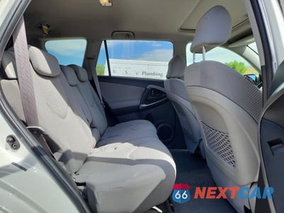 Zdjęcie 11 z 13 samochodu: 2006 TOYOTA RAV4 LIMITED VIN:JTMBK31V165002334 - miniatura