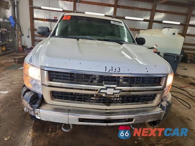 Piąte zdjęcie samochodu w środku: 2009 CHEVROLET SILVERADO K2500 HEAVY DUTY LT VIN:1GCHK53K89F124924 - miniatura