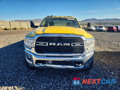 Piąte zdjęcie samochodu w środku: 2019 RAM 5500 VIN:3C7WRNDL0KG599534 - miniatura