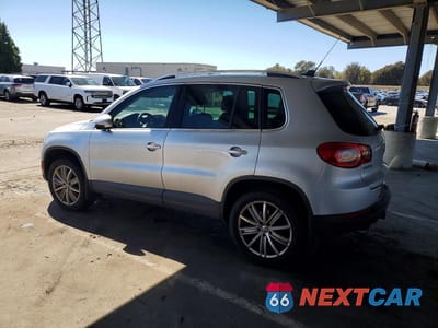 Drugie zdjęcie samochodu z przodu: 2011 VOLKSWAGEN TIGUAN S/SE/SEL VIN:WVGBV7AX4BW513777 - miniatura