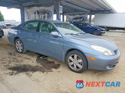 Czwarte zdjęcie samochodu z boku: 2005 LEXUS ES 330 VIN:JTHBA30G755136056 - miniatura