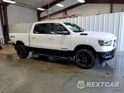 Czwarte zdjęcie samochodu z boku: 2022 RAM 1500 BIG HORN VIN:1C6SRFFT7NN346146 - miniatura