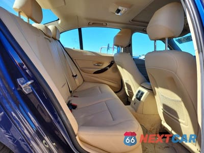 Zdjęcie 10 z 12 samochodu: 2016 BMW 320 XI VIN:WBA8E5G57GNT93492 - miniatura
