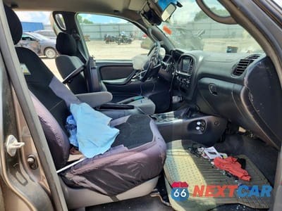 Zdjęcie 7 z 13 samochodu: 2005 TOYOTA TUNDRA DOUBLE CAB SR5 VIN:5TBET34185S491402 - miniatura