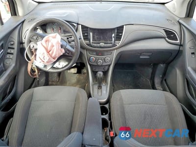 Zdjęcie 8 z 12 samochodu: 2020 CHEVROLET TRAX LS VIN:KL7CJKSB8LB063907 - miniatura