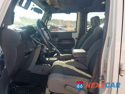 Zdjęcie 7 z 12 samochodu: 2007 JEEP WRANGLER X VIN:1J4GA39167L201865 - miniatura