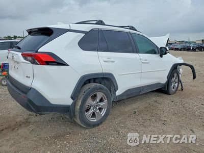 Trzecie zdjęcie samochodu z tyłu: 2022 TOYOTA RAV4 XLE VIN:2T3W1RFV2NC201577 - miniatura