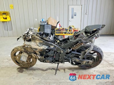 Trzecie zdjęcie samochodu z tyłu: 2013 YAMAHA YZFR1 VIN:JYARN23E1DA015243 - miniatura