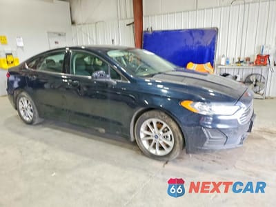 Czwarte zdjęcie samochodu z boku: 2020 FORD FUSION SE VIN:3FA6P0HD1LR149704 - miniatura