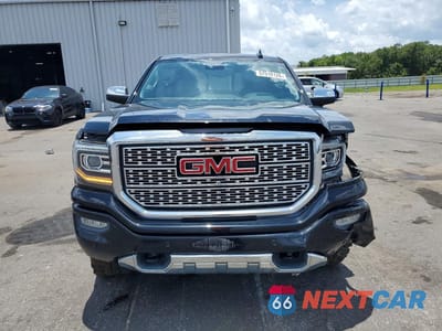 Piąte zdjęcie samochodu w środku: 2017 GMC SIERRA K1500 DENALI VIN:3GTU2PEJ2HG182619 - miniatura