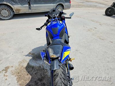 Zdjęcie 6 z 9 samochodu: 2022 YAMAHA YZFR7 VIN:JYARM38EXNA003725 - miniatura