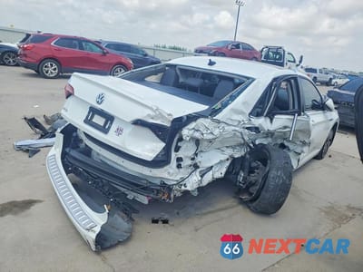 Trzecie zdjęcie samochodu z tyłu: 2020 VOLKSWAGEN JETTA SEL VIN:3VWEB7BU8LM073771 - miniatura