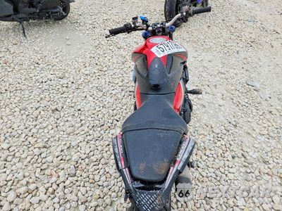Zdjęcie 6 z 9 samochodu: 2015 HONDA CB1000 R VIN:ZDCSC601XFF220143 - miniatura
