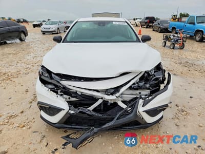 Piąte zdjęcie samochodu w środku: 2022 TOYOTA CAMRY HYBRID SE NIGHTSHADE VIN:4T1G31AK8NU038020 - miniatura