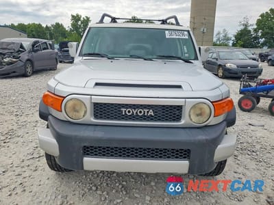 Piąte zdjęcie samochodu w środku: 2007 TOYOTA FJ CRUISER BASE VIN:JTEBU11F770012013 - miniatura