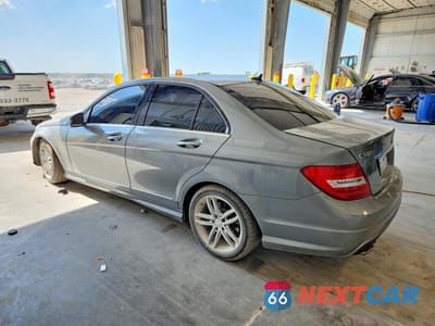 Drugie zdjęcie samochodu z przodu: 2013 MERCEDES-BENZ C 300 4MATIC VIN:WDDGF8AB7DR256767 - miniatura