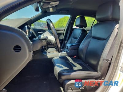 Zdjęcie 7 z 12 samochodu: 2013 CHRYSLER 300C VIN:2C3CCAKT7DH508795 - miniatura