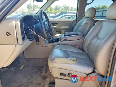Zdjęcie 7 z 12 samochodu: 2004 CHEVROLET TAHOE K1500 VIN:1GNEK13T64J222304 - miniatura
