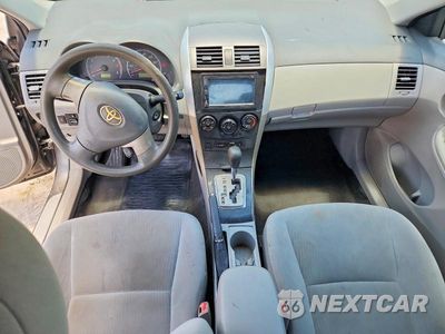 Zdjęcie 8 z 12 samochodu: 2010 TOYOTA COROLLA LE VIN:1NXBU4EE2AZ188552 - miniatura