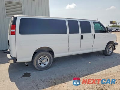 Trzecie zdjęcie samochodu z tyłu: 2019 CHEVROLET EXPRESS G3500 LT VIN:1GAZGPFG2K1248899 - miniatura