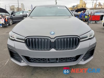 Piąte zdjęcie samochodu w środku: 2022 BMW 530E VIN:WBA13AG07NCK61992 - miniatura