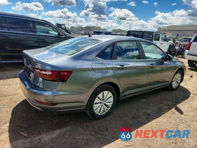 Trzecie zdjęcie samochodu z tyłu: 2019 VOLKSWAGEN JETTA S VIN:3VWC57BU1KM045405 - miniatura