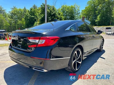 Trzecie zdjęcie samochodu z tyłu: 2018 HONDA ACCORD TOURING VIN:1HGCV1F97JA085040 - miniatura