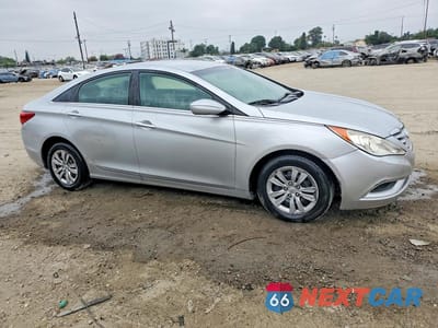 Czwarte zdjęcie samochodu z boku: 2011 HYUNDAI SONATA GLS VIN:5NPEB4ACXBH177631 - miniatura