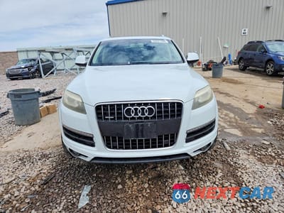 Piąte zdjęcie samochodu w środku: 2013 AUDI Q7 PREMIUM PLUS VIN:WA1LMAFE4DD005298 - miniatura