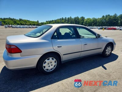 Trzecie zdjęcie samochodu z tyłu: 1999 HONDA ACCORD LX VIN:1HGCG6653XA000210 - miniatura