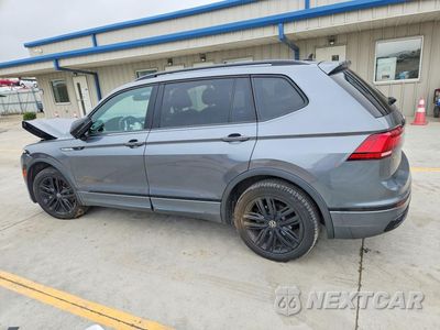 Drugie zdjęcie samochodu z przodu: 2022 VOLKSWAGEN TIGUAN SE R-LINE BLACK VIN:3VVCB7AX9NM064555 - miniatura