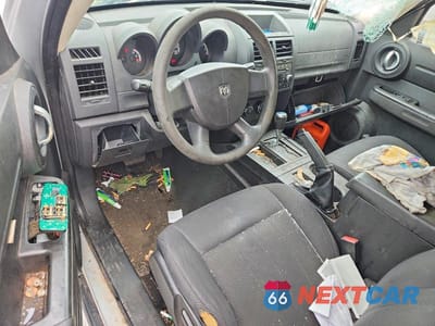 Zdjęcie 8 z 12 samochodu: 2011 DODGE NITRO SE VIN:1D4PT2GK5BW509979 - miniatura