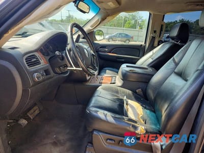 Zdjęcie 7 z 14 samochodu: 2008 CHEVROLET SUBURBAN C1500 LS VIN:3GNFC16J48G150148 - miniatura