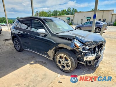 Czwarte zdjęcie samochodu z boku: 2024 BMW X1 XDRIVE28I VIN:WBX73EF08R5Y33204 - miniatura