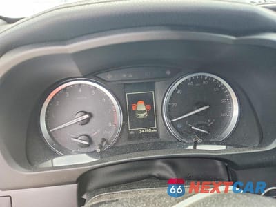 Zdjęcie 9 z 13 samochodu: 2018 TOYOTA HIGHLANDER SE VIN:5TDKZRFH7JS532618 - miniatura