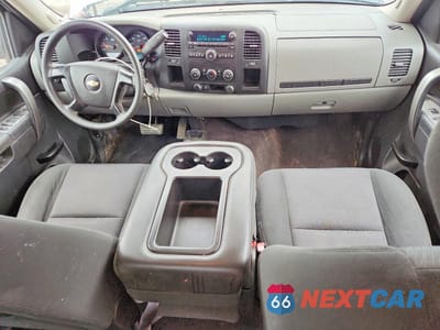Zdjęcie 8 z 12 samochodu: 2011 CHEVROLET SILVERADO K1500 LS VIN:1GCRKREA2BZ446172 - miniatura