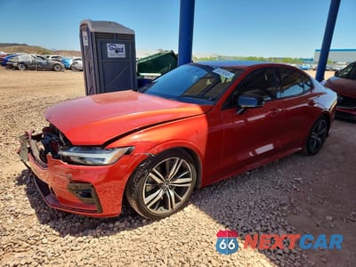 2019 VOLVO S60 T6 R-DESIGN 7JRA22TM0KG000620 - główne zdjęcie licytacji z USA - miniatura