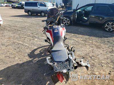 Czwarte zdjęcie samochodu z boku: 2017 HONDA CRF CRF1000 VIN:JH2SD04G8HK001621 - miniatura