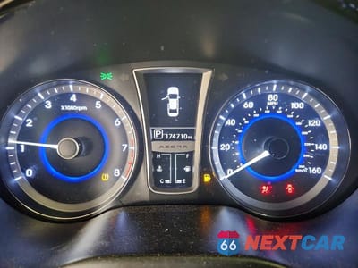 Zdjęcie 9 z 12 samochodu: 2013 HYUNDAI AZERA BASE VIN:KMHFH4JG7DA213447 - miniatura
