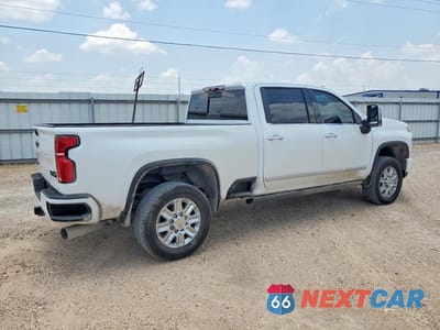 Trzecie zdjęcie samochodu z tyłu: 2024 CHEVROLET SILVERADO K3500 HIGH COUNTRY VIN:2GC4YVEY4R1212228 - miniatura