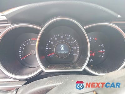 Zdjęcie 9 z 13 samochodu: 2014 KIA OPTIMA LX VIN:5XXGM4A76EG340166 - miniatura