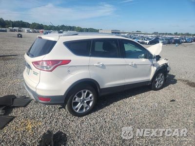 Trzecie zdjęcie samochodu z tyłu: 2015 FORD ESCAPE TITANIUM VIN:1FMCU0JX6FUB00002 - miniatura