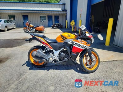 2013 HONDA CBR250 R MLHMC410XD5302626 - główne zdjęcie licytacji z USA - miniatura