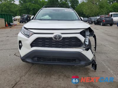Piąte zdjęcie samochodu w środku: 2021 TOYOTA RAV4 XLE PREMIUM VIN:2T3A1RFV7MW170009 - miniatura