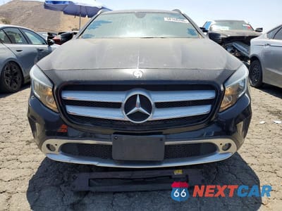 Piąte zdjęcie samochodu w środku: 2017 MERCEDES-BENZ GLA 250 4MATIC VIN:WDCTG4GB8HJ335921 - miniatura