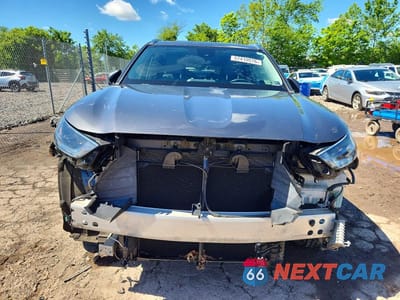 Piąte zdjęcie samochodu w środku: 2021 TOYOTA HIGHLANDER XLE VIN:5TDGZRBH8MS061286 - miniatura
