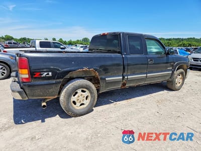 Trzecie zdjęcie samochodu z tyłu: 2001 CHEVROLET SILVERADO K1500 VIN:2GCEK19T911206054 - miniatura