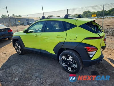 Drugie zdjęcie samochodu z przodu: 2024 HYUNDAI KONA SEL VIN:KM8HBCAB7RU098704 - miniatura
