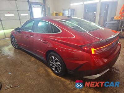 Drugie zdjęcie samochodu z przodu: 2026 HYUNDAI SONATA HYBRID BLUE VIN:KMHL24JJ9TA147207 - miniatura